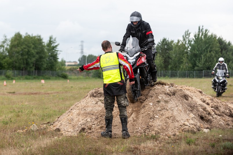 Akademia Motocyklowa Autodromu Jastrząb i Hondy