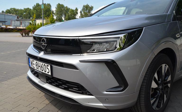 Nowy Opel Crossland 2022 - cena, wymiary, silniki
