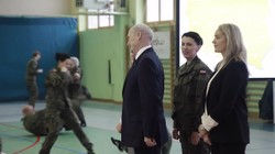 Inauguracja projektu "Samoobrona Kobiet". Macierewicz: Rzecz w tym, żeby rozwijać sprawność