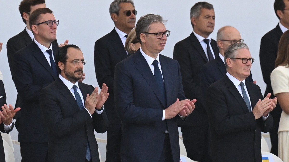 Aleksandar Vučić na paradi u Francuskoj