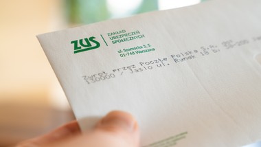 zus sięga po zaległe składki sprzed lat. brak wykreślenia może kosztow