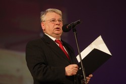 Marszałek planuje założyć fundację. Pomoże kolegom z opozycji