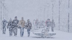 IMGW alarmuje. Pogodowy armagedon nad Polską. Marznący deszcz to dopiero początek