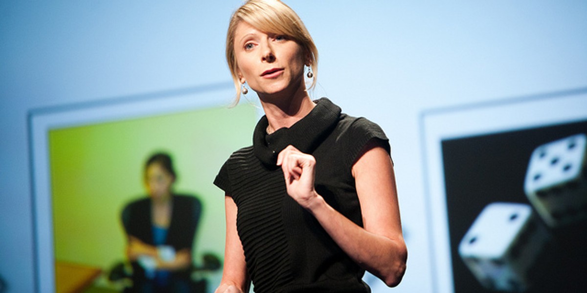 Amy Cuddy, psycholożka z Harvard Business School, radzi jak realizować swoje postanowienia