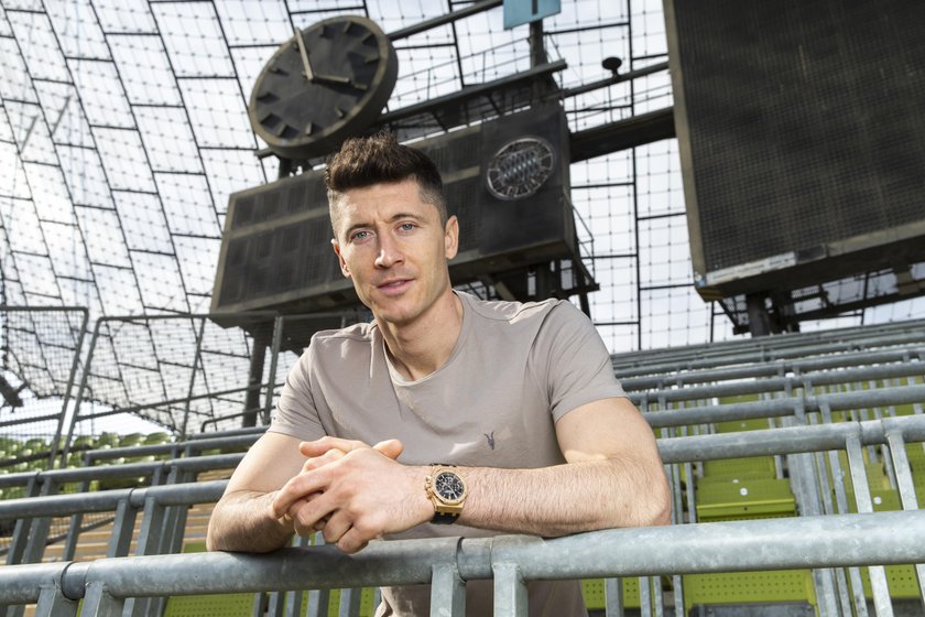 Pilka nozna. Bundesliga. Bayern Monachium. Robert Lewandowski. Sesja fotograficzna. 09.04.2018