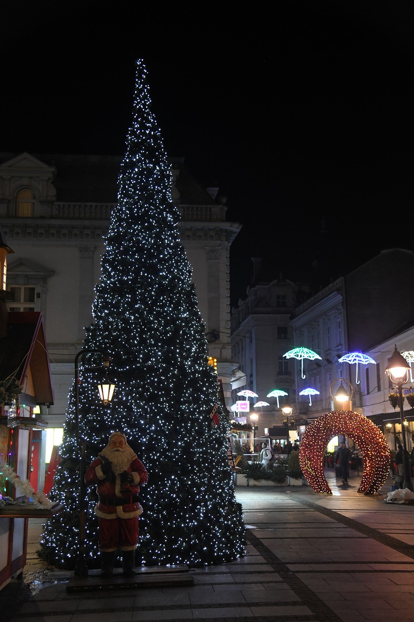 Novogodišnji ukrasi Beograd