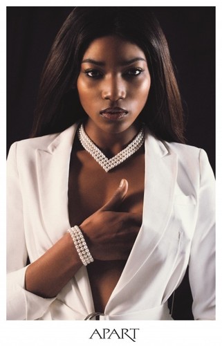 Osi Ugonoh w sesji Apart