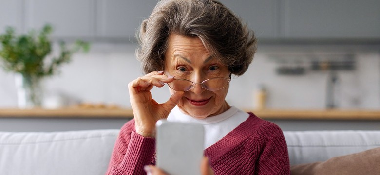 Sztuczna inteligencja udaje twojego wnuka? Tak teraz oszukują seniorów