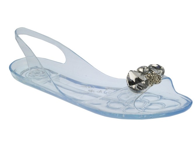 Wiosną i latem 2011 bez plastiku na stopie ani rusz! Propozycje z oferty EBUTY