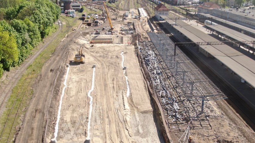 Na stacji Olsztyn Główny powstaje nowy peron i tunel na Zatorze [ZDJĘCIA]