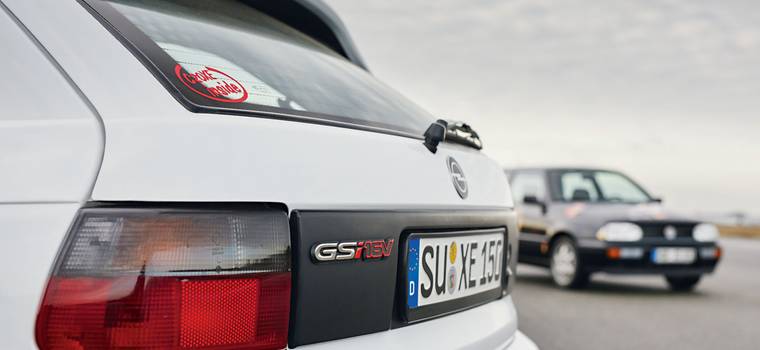 Golf VR6 kontra Astra GSI - komu bardziej należy się tytuł klasyka?