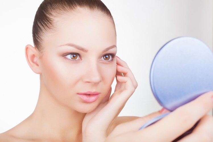 Opadające górne powieki