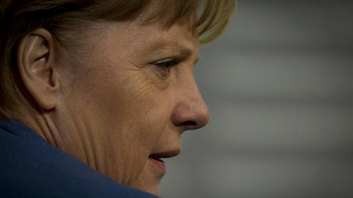 Niemiecka kanclerz Angela Merkel oceniła w Berlinie, że zaangażowanie Europejskiego Banku Centralnego w ratowanie zadłużonych krajów eurolandu nie jest sposobem na obecny kryzys w strefie wspólnej waluty.
