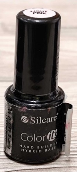 ÚVZ SR upozorňuje na viacero nebezpečných kozmetických výrobkov. 