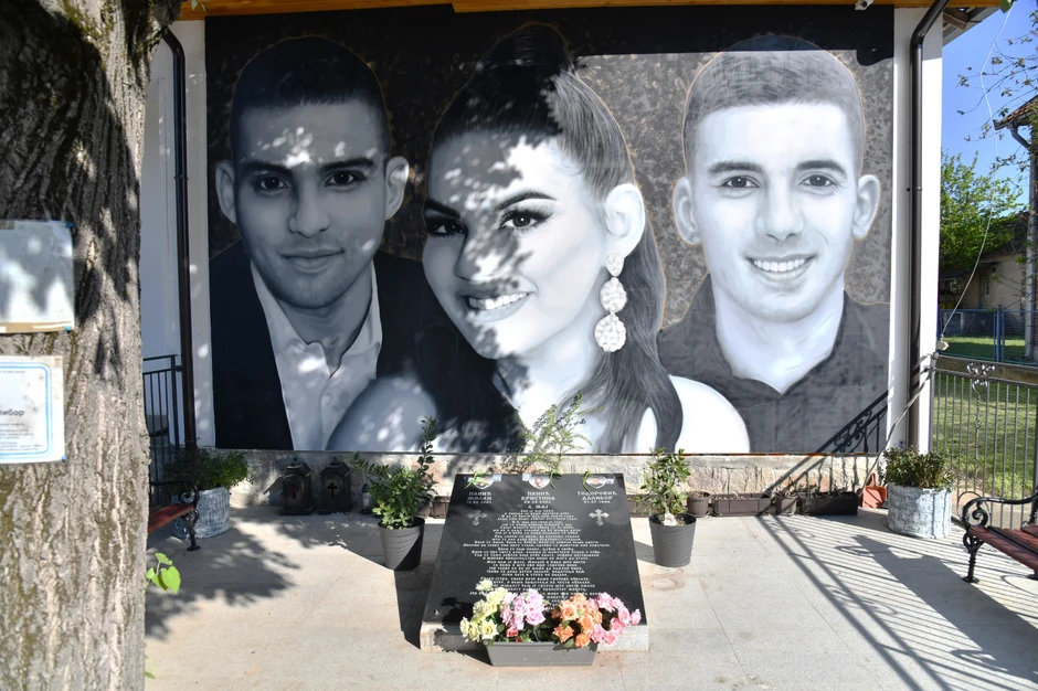 Mural posvećen Milanu i Kristini Panić i Daliboru Todoroviću 