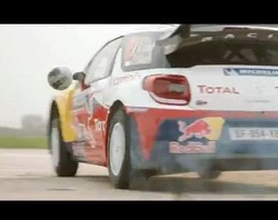 Zobacz, jak strzelić gola... samochodem