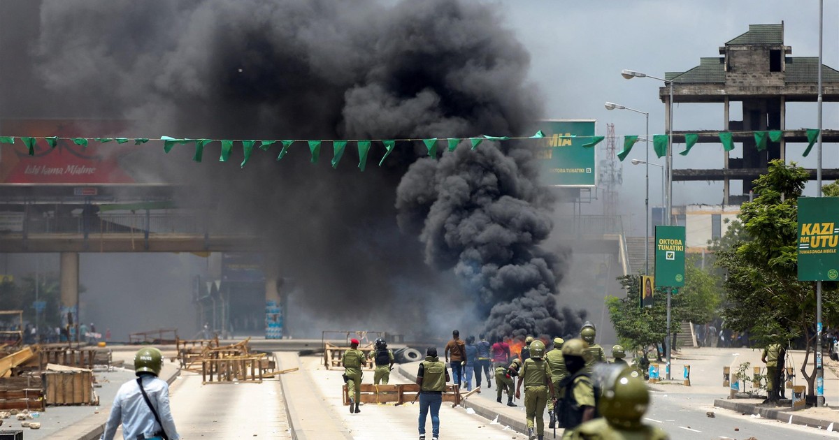 Polka uciekła ostatnim samolotem. W kraju wybuchła krwawa rebelia