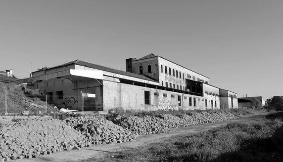 Zdjęcia budynku przed przebudową