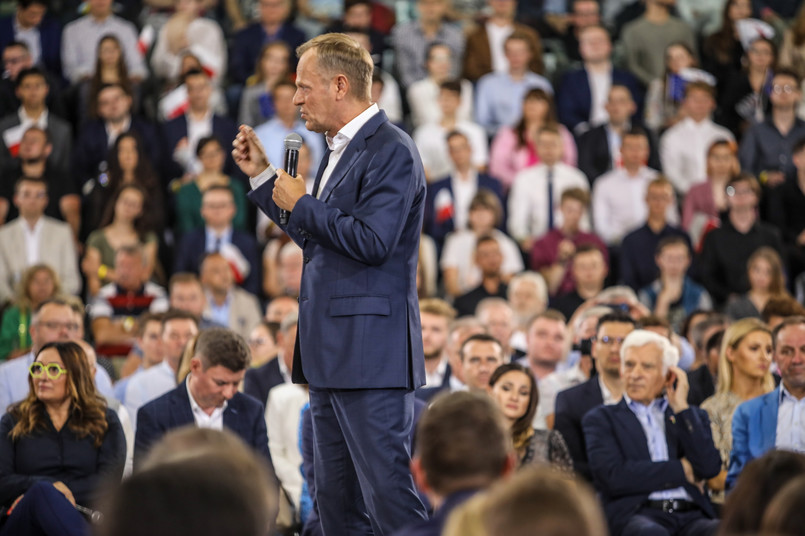 Przewodniczący Platformy Obywatelskiej Donald Tusk podczas "Konwencji Przyszłości" Platformy Obywatelskiej w hali widowiskowo-sportowej Radomskiego Centrum Sportu w Radomiu