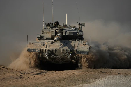Tenkovi izraelskih odbrambenih snaga (IDF) u blizini granice između Izraela i Gaze