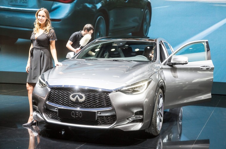 Nowy Infiniti Q30