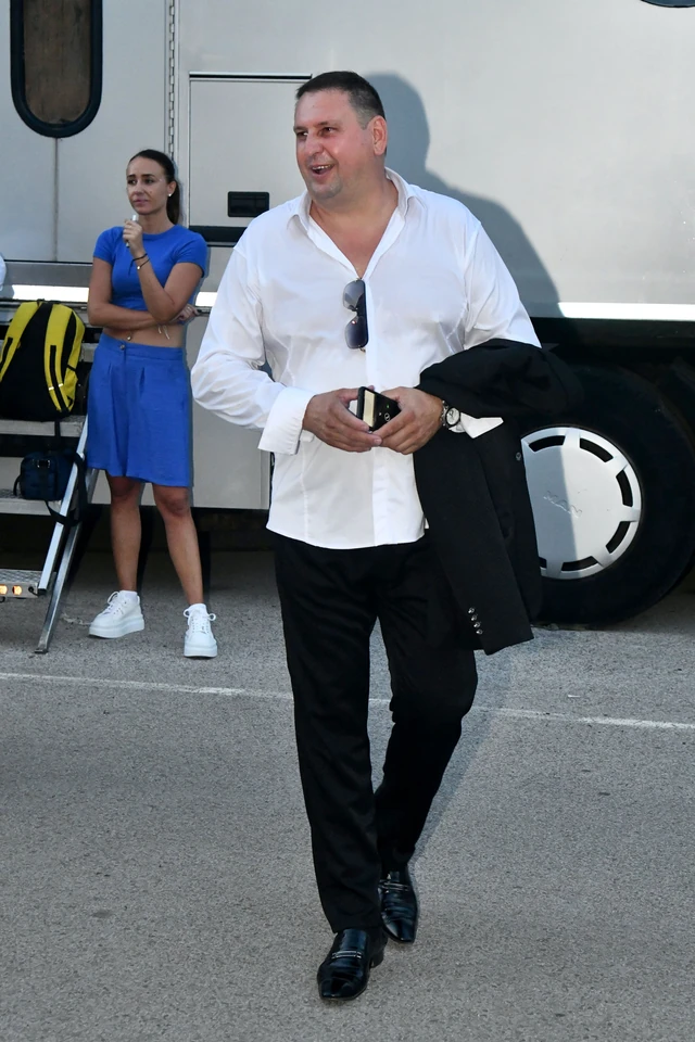 Kakva ćerka, takav otac! "Srpski Hju Hefner" slavi rođendan razgaćen! (Foto)