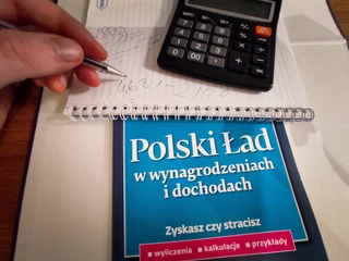 Rzecznik Małych i Średnich Przedsiębiorców zwrócił się do Krajowej Administracji Skarbowej, aby w okresie dwóch pierwszych kwartałów 2022 r. działania urzędników KAS nakierowane były na objaśnianie i pomoc przedsiębiorców w praktycznym wdrożeniu przepisów Polskiego Ładu