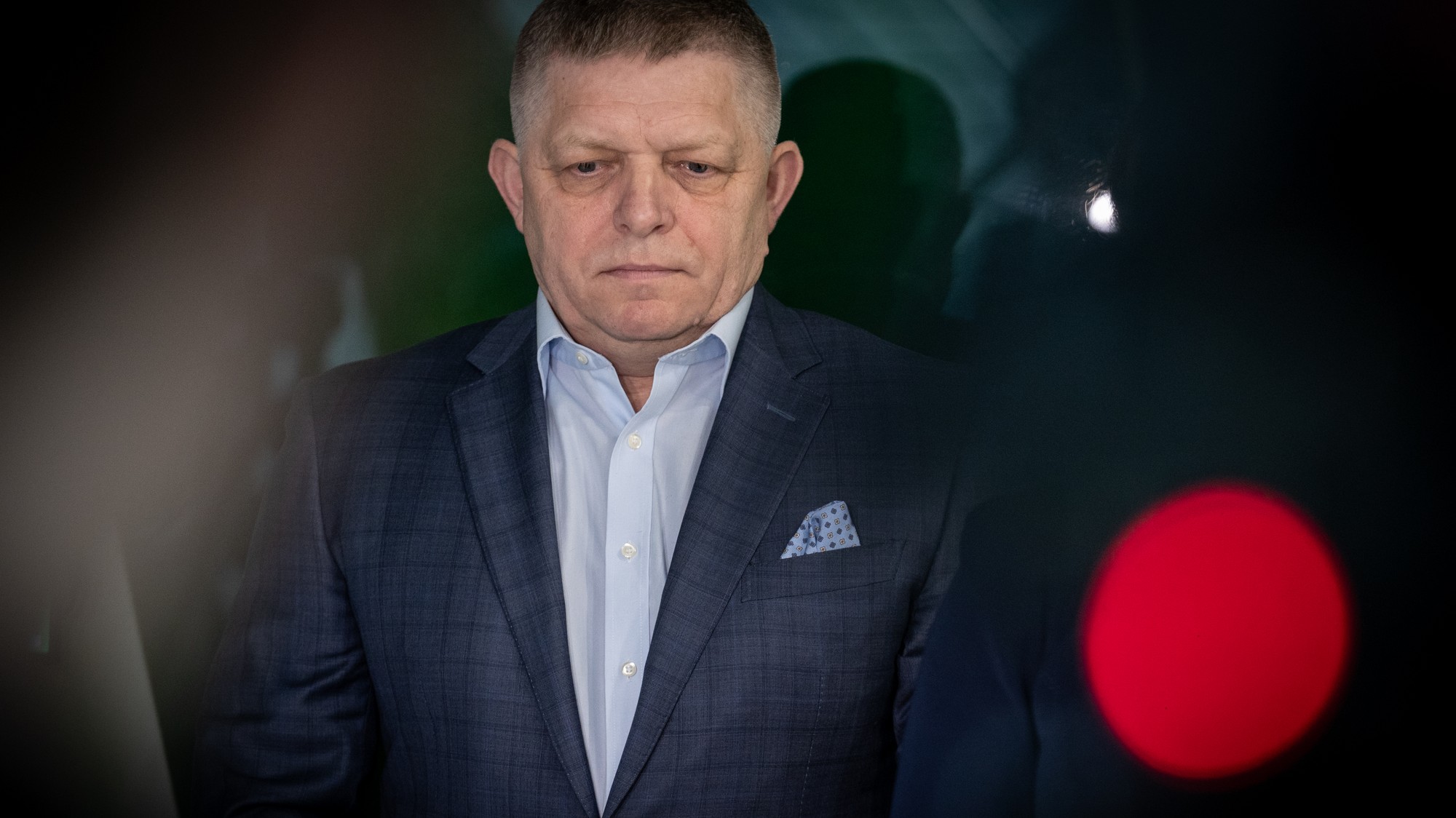 Predseda vlády Robert Fico počas tlačovej konferencie v sídle spoločnosti Transpetrol 23. apríla 2026.