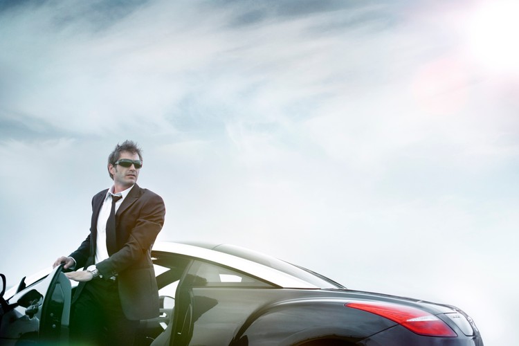 Pod kopułą kabiny układ siedzeń typu 2+2 i wszystko co najlepsze z półek Peugeota