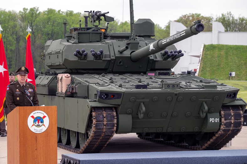 Czołg M10 Booker w trakcie prezentacji 18 kwietnia 2024 roku.