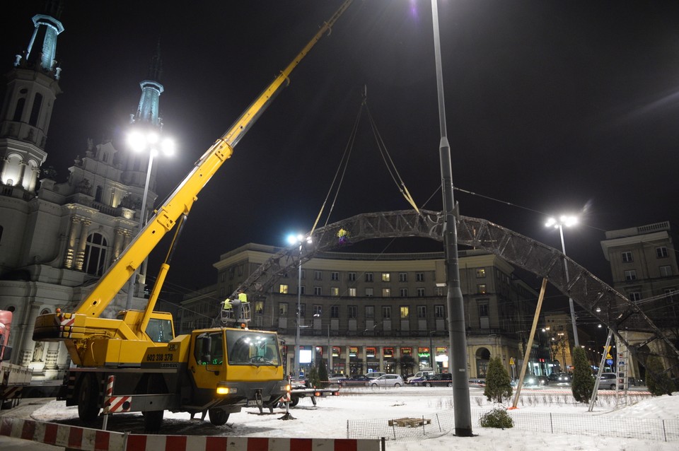 Spalona "Tęcza" została zdemontowana