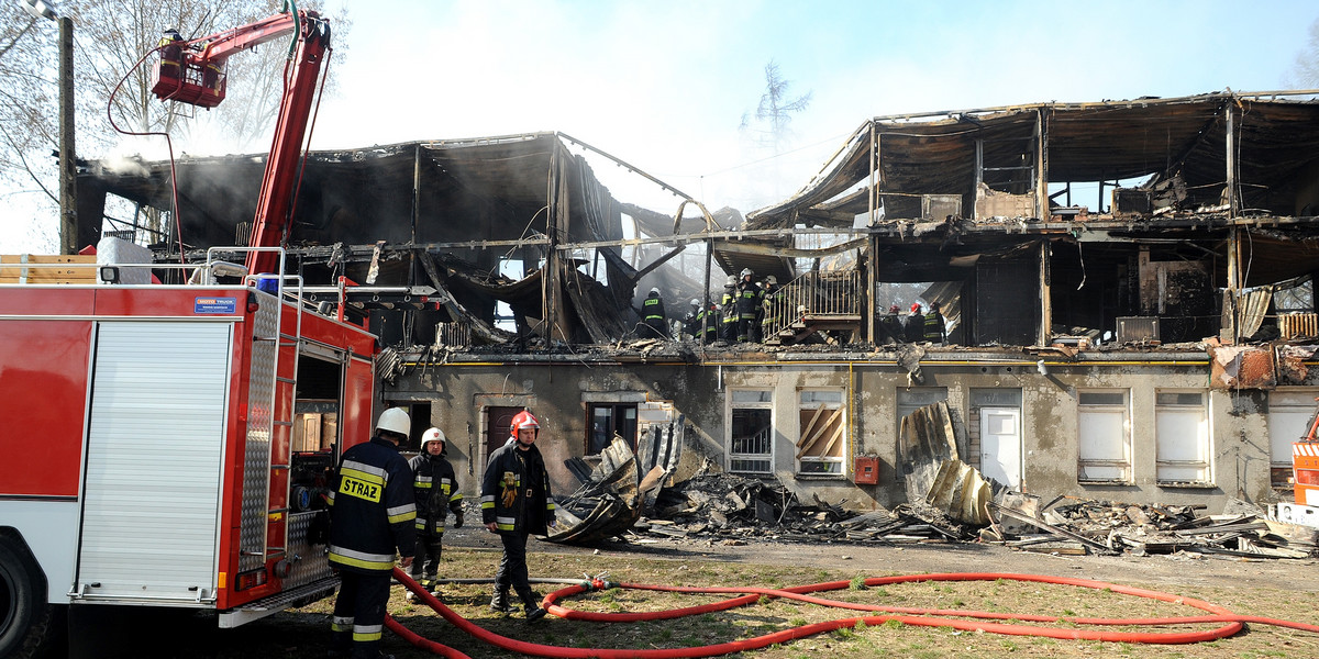 13 kwietnia 2009 r. ogień pochłonął budynek byłego hotelu, zamieniony w obiekt socjalny. Spłonęły 23 osoby, w tym aż 13 dzieci... 