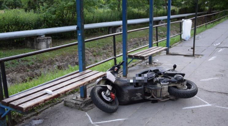 A motoros nem élte túl a balesetet /Fotó: police.hu