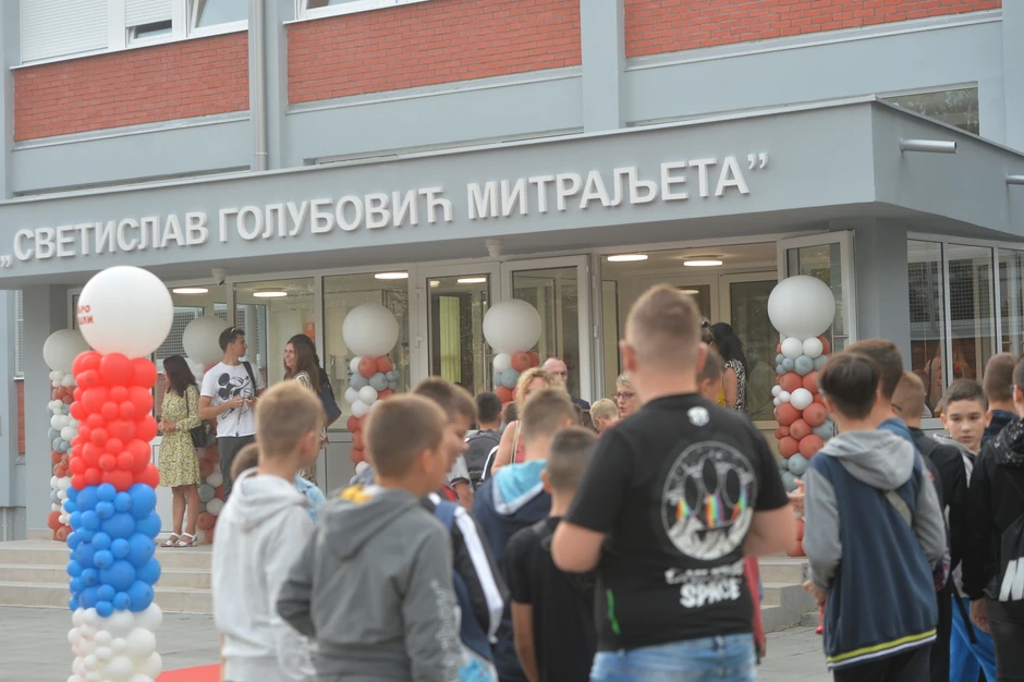  OŠ „Svetislav Golubović Mitraljeta” u Zemunu