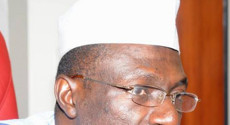 Supporters of Senator Ahmed Makarfi are trying to start a new party