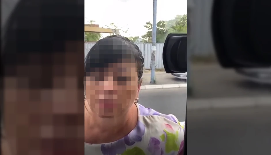 Žena je izašla iz automobila i prišla vozaču GSP-a