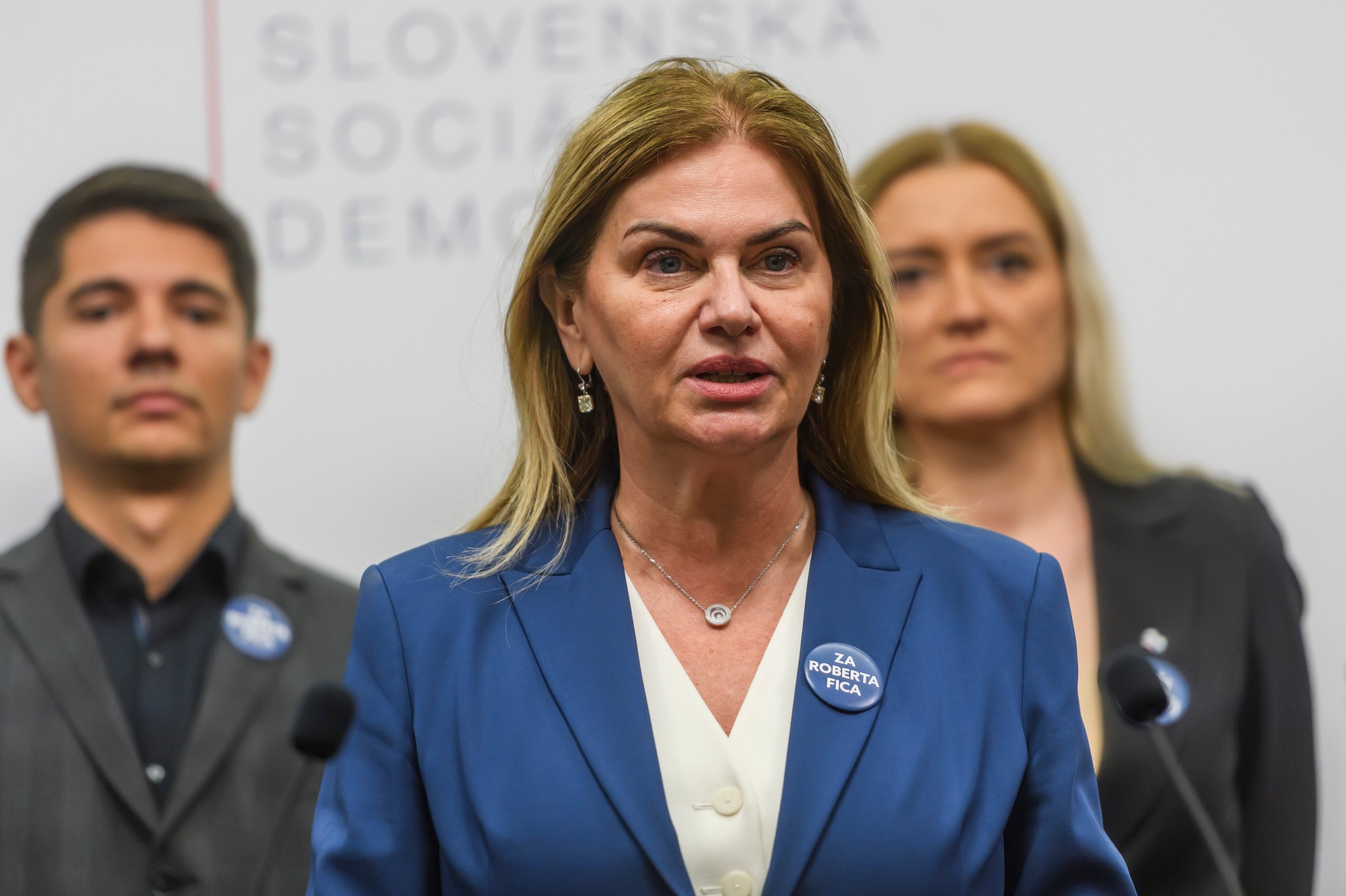 Europoslanci Erik Kaliňák, Monika Beňová a Judita Laššáková.