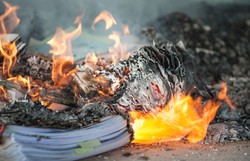 Jeśli coś pali się nieźle, to co zrobić, jeśli chcemy, żeby się nie paliło?