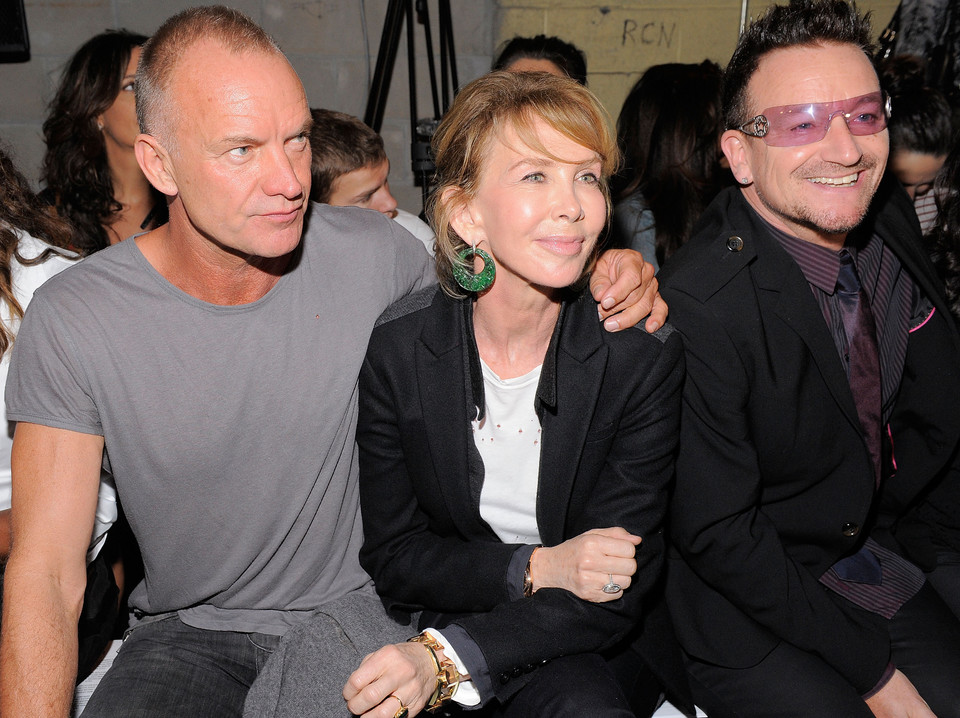 Sting, Trudie Styler i Bono na Spring 2012 Mercedes-Benz Fashion (fot. Getty Images)
