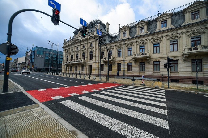 Nowe przejście dla pieszych na skrzyżowaniu Zachodnia/Ogrodowa w Łodzi