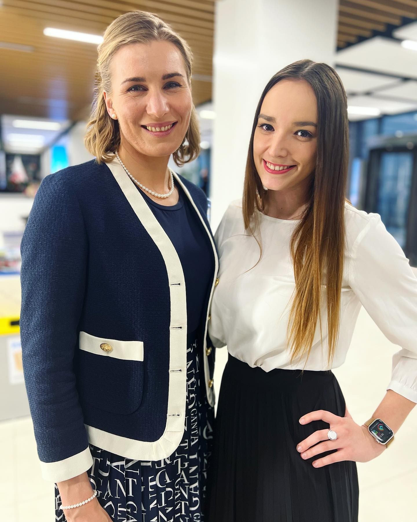 Biatlonistka Anastasiya Kuzminová a redaktorka televízie Markíza Michaela Petrášová.