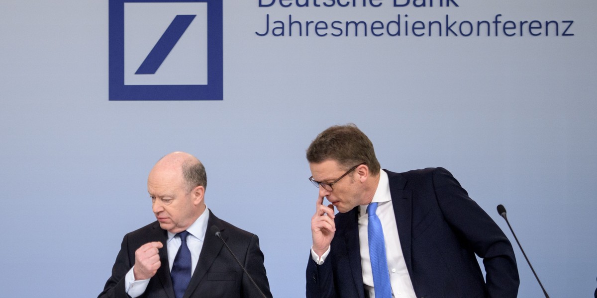 Od lewej: John Cryan, odwołany w kwietniu CEO Deutsche Banku oraz Christian Sewing powołany na jego miejsce