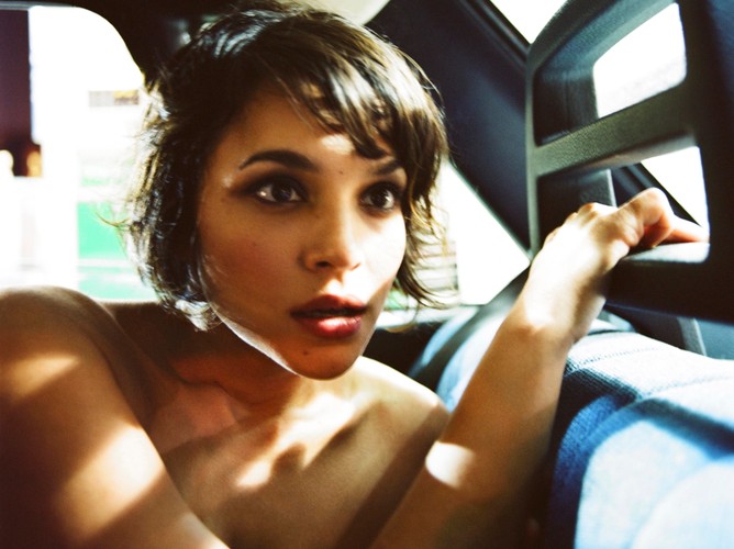 Norah Jones na zdjęciach z najnowszej sesji do 'Little Broken Heart'