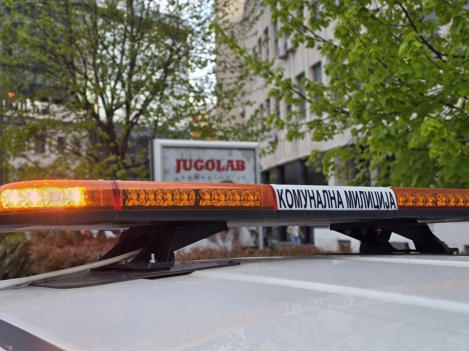 Komunalna policija/Nov Sad - kontrola objekta Nork nakon pada dela skele