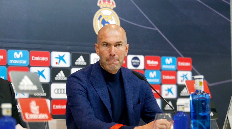 Zinédine Zidane sorozatban háromszor nyerte meg a Bajnokok Ligáját a Reallal, de meglepetésre felmondott /Fotó: Profimedia-reddot