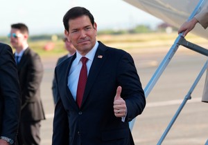 Američki državni sekretar Marko Rubio stigao na rimski aerodrom Čampino u dvodnevnu posetu Italiji i Vatikanu