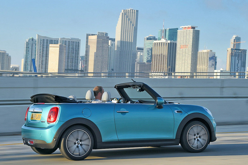 Mini cabrio na Tokio Motor Show 2015