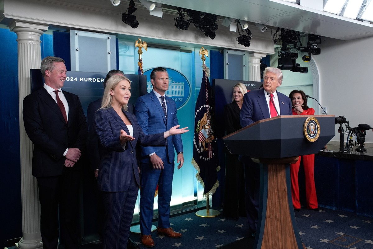 Donald Trump 15 sierpnia 2025 r. spotka się z Putinem. Jak poinformował Biały Dom, miejscem szczytu będzie baza wojskowa Elmendorf-Richardson w Anchorage na Alasce