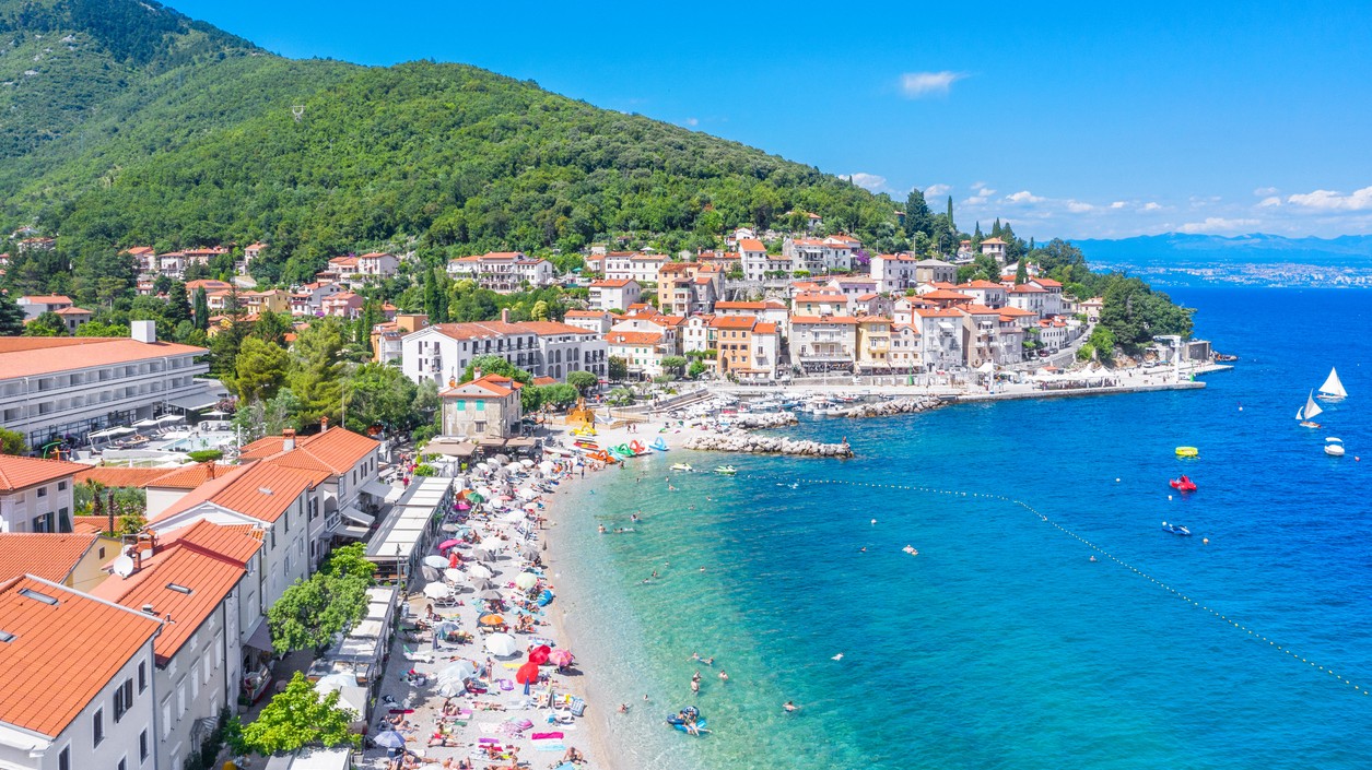 Žralok ostnatý sa objavil v chorvátskych vodách. (ilustračné foto)