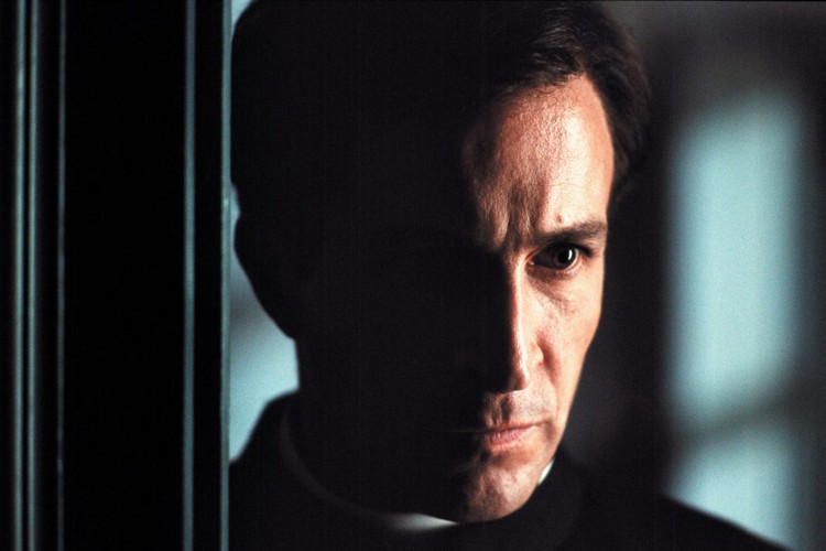 9. 'Złe wychowanie' (2004), reż. Pedro Almodovar